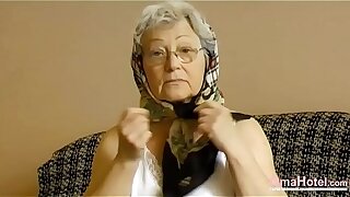 OmaHoteL Horny Grandma Toying Her Hairy Pussy